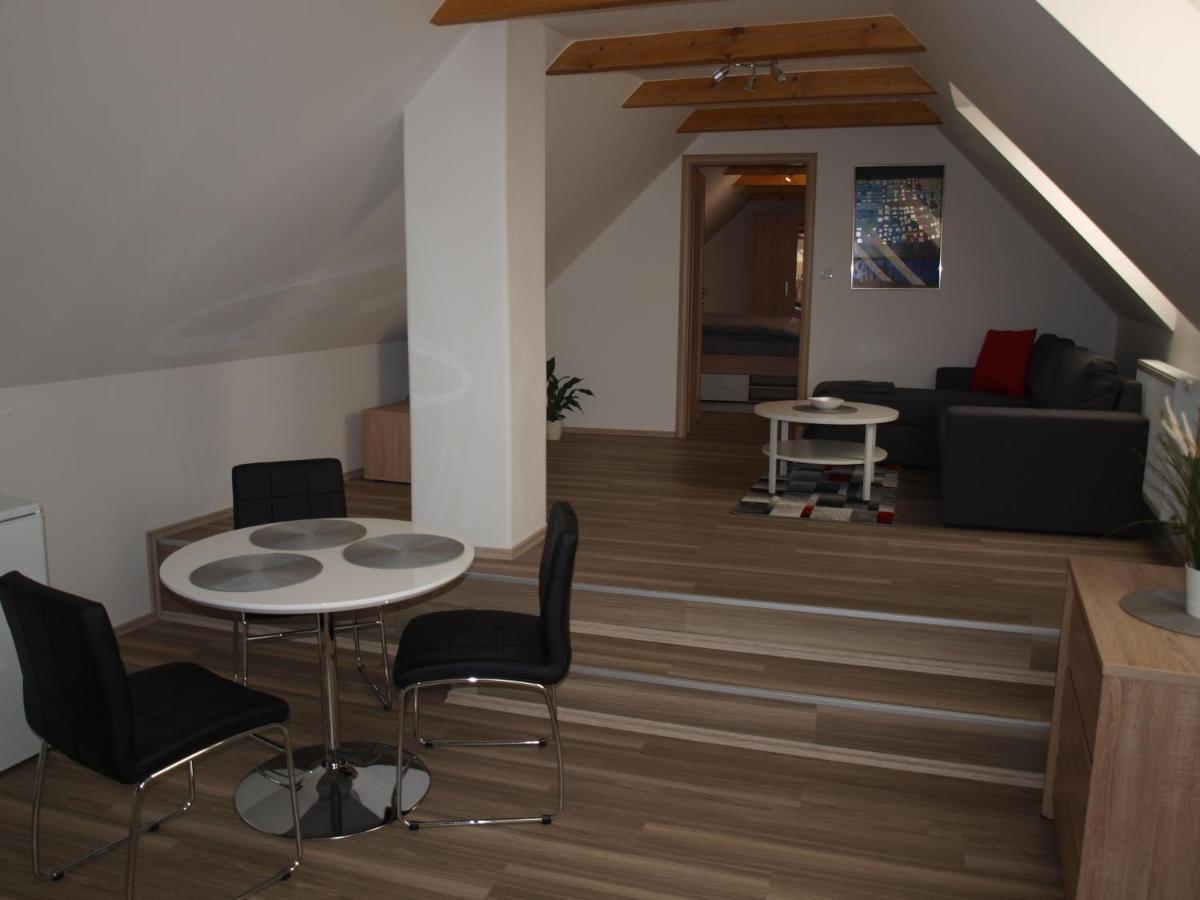 Apartament Martinuv Dvur Pilzno Zewnętrze zdjęcie